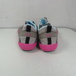 Womens Fila Size 8 Skele Toes Bay Runner Shoes NWT Womens Fila Size 8 Skele Toes Bay Runner Shoes NWT